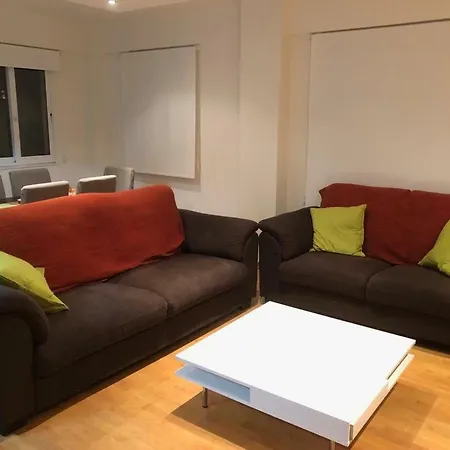 Apartament Stunning 2 Bedroom With Balcony